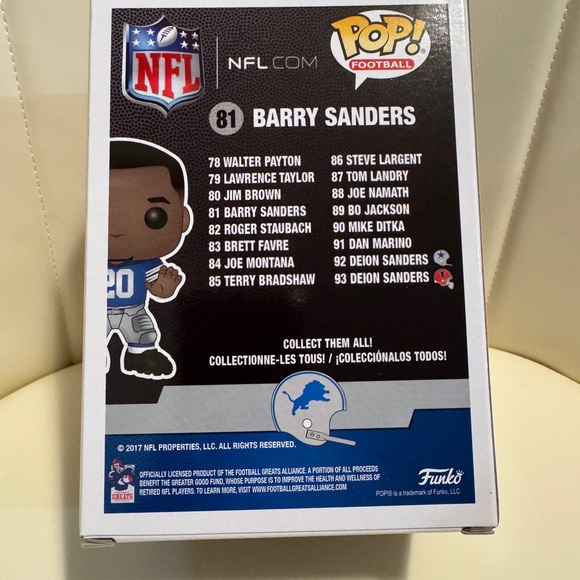 BARRY SANDERS Funko POP! NFL Legends Vinyl Figure #81 W Protector New - Picture 3 of 3